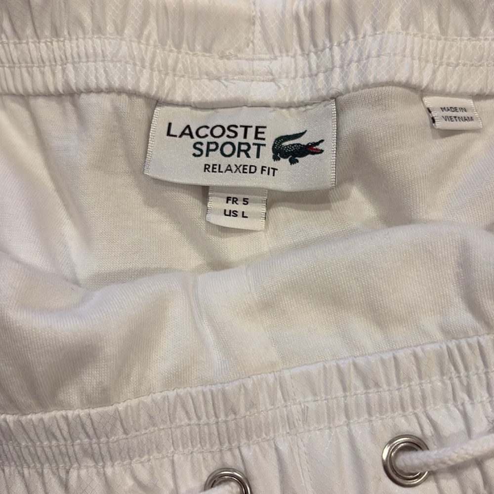 Lacoste Sport Relaxed Fit Shorts - Picture 3 of 3